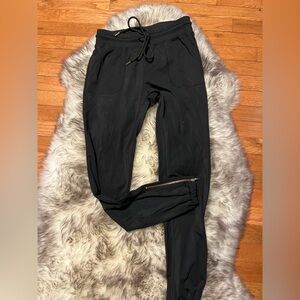 Zyia Active Peak Black Zipper Jogger